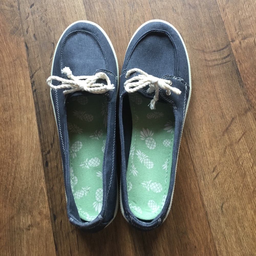 Cute navy boat shoes