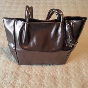 New Chi metallic tote
