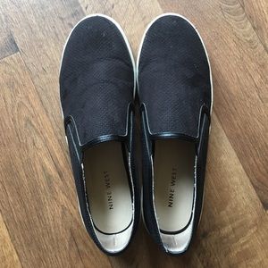 Black canvas from Nine West