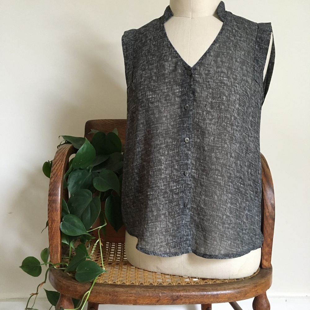 Urban Outfitters Sheer Sleeveless Tunic XS