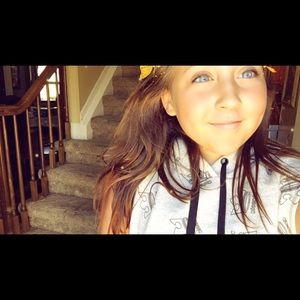 Meet your Posher, Annie