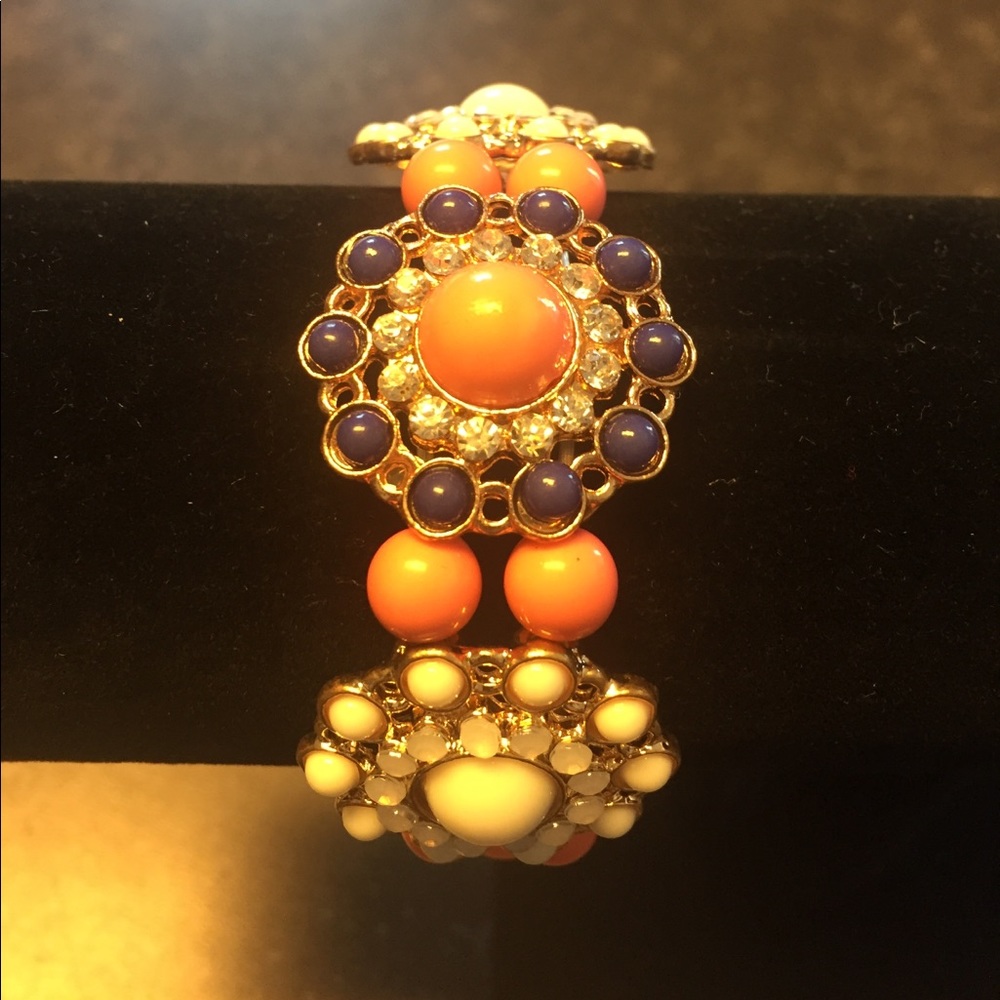 Pretty Rhinestone Stretch Bracelet - Picture 2 of 4