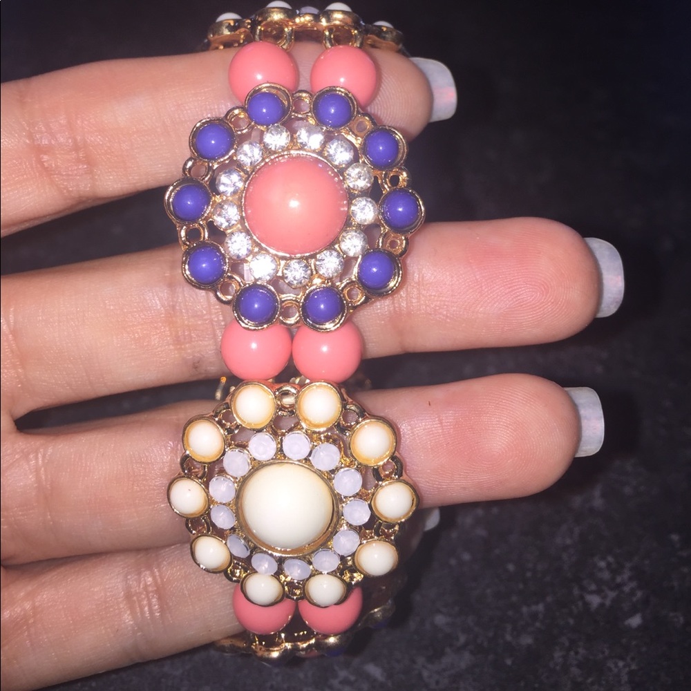 Pretty Rhinestone Stretch Bracelet - Picture 4 of 4