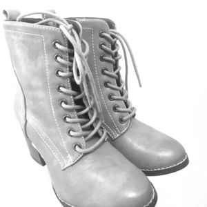 Ankle-boots