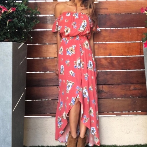 Dresses & Skirts - Beautiful Floral Dress