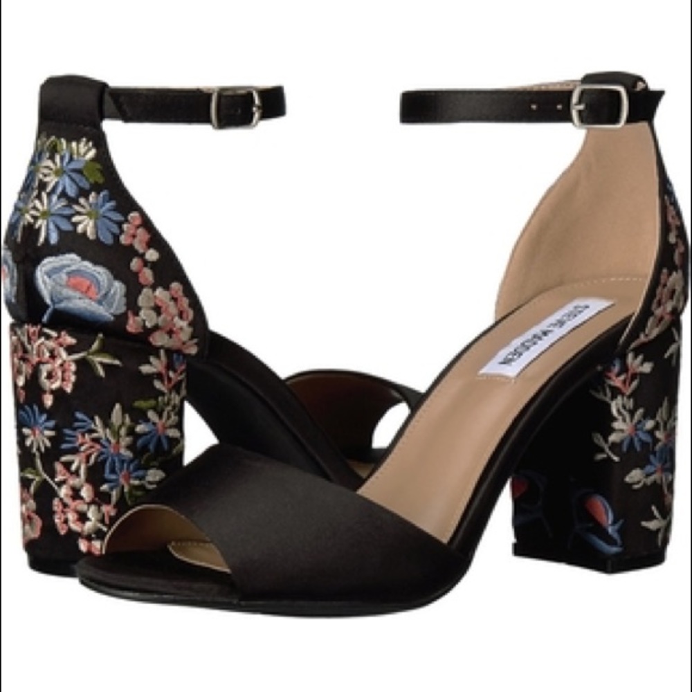 NWOT Steve Madden Delilah Embroidered Heels
