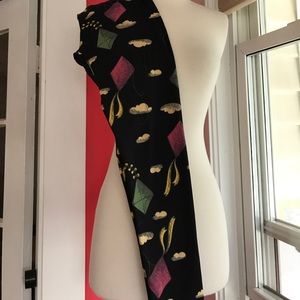 New OS Lularoe Kite Leggings clouds black pink
