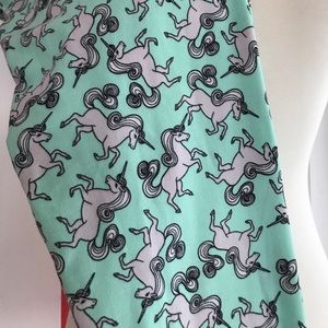 🦄LuLaRoe TC Tall Turvy Leggings -Actual Unicorns!