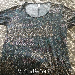 Lularoe Medium Perfect T