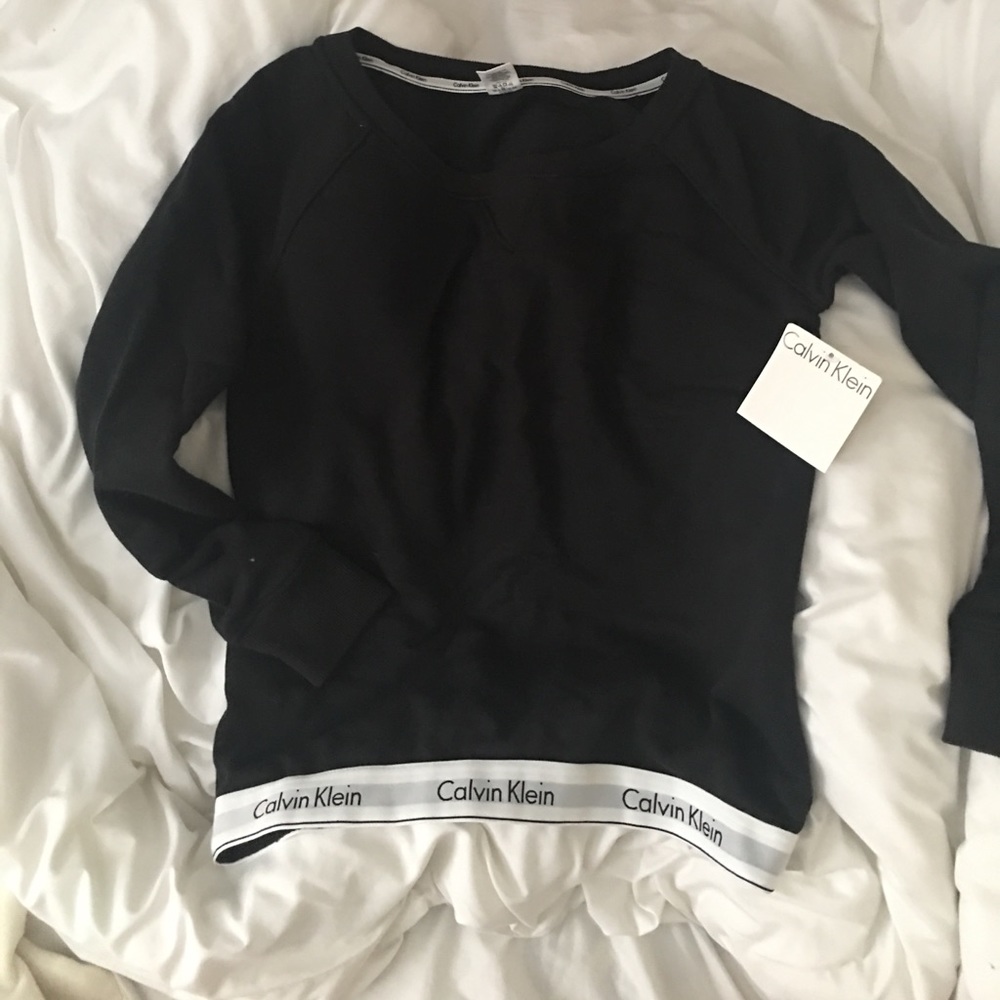 NWT Calvin Klein sweatshirt