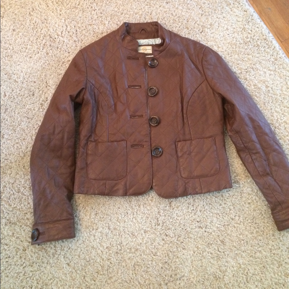 EUC! Women's Leather Jacket - Picture 1 of 5