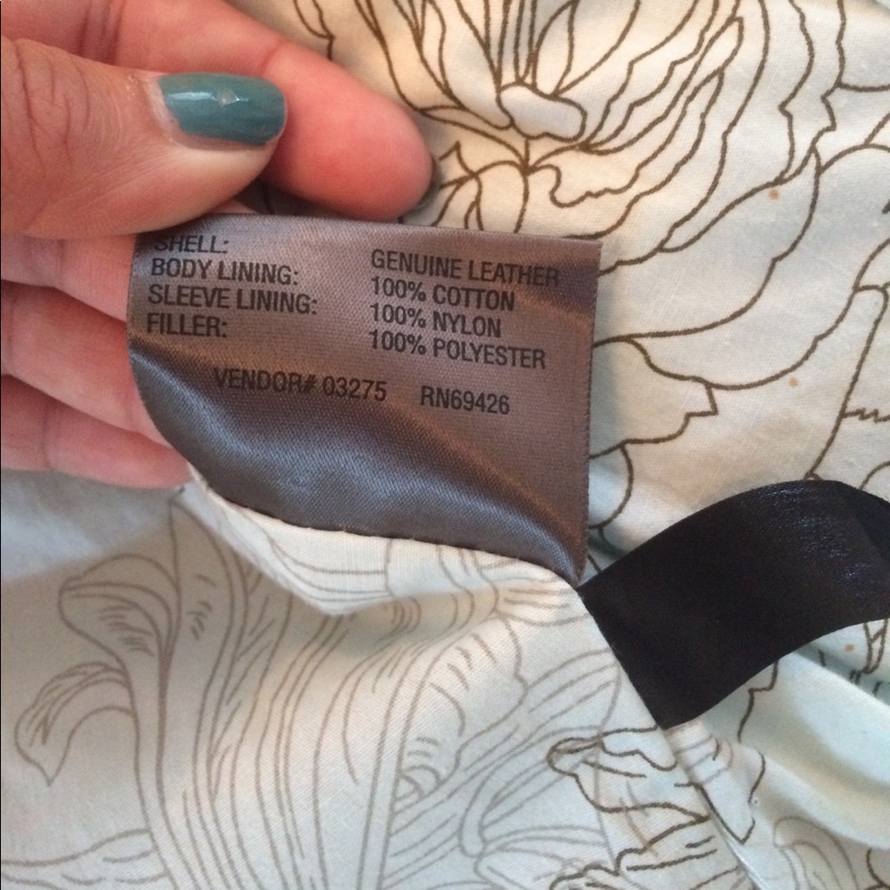 EUC! Women's Leather Jacket - Picture 4 of 5