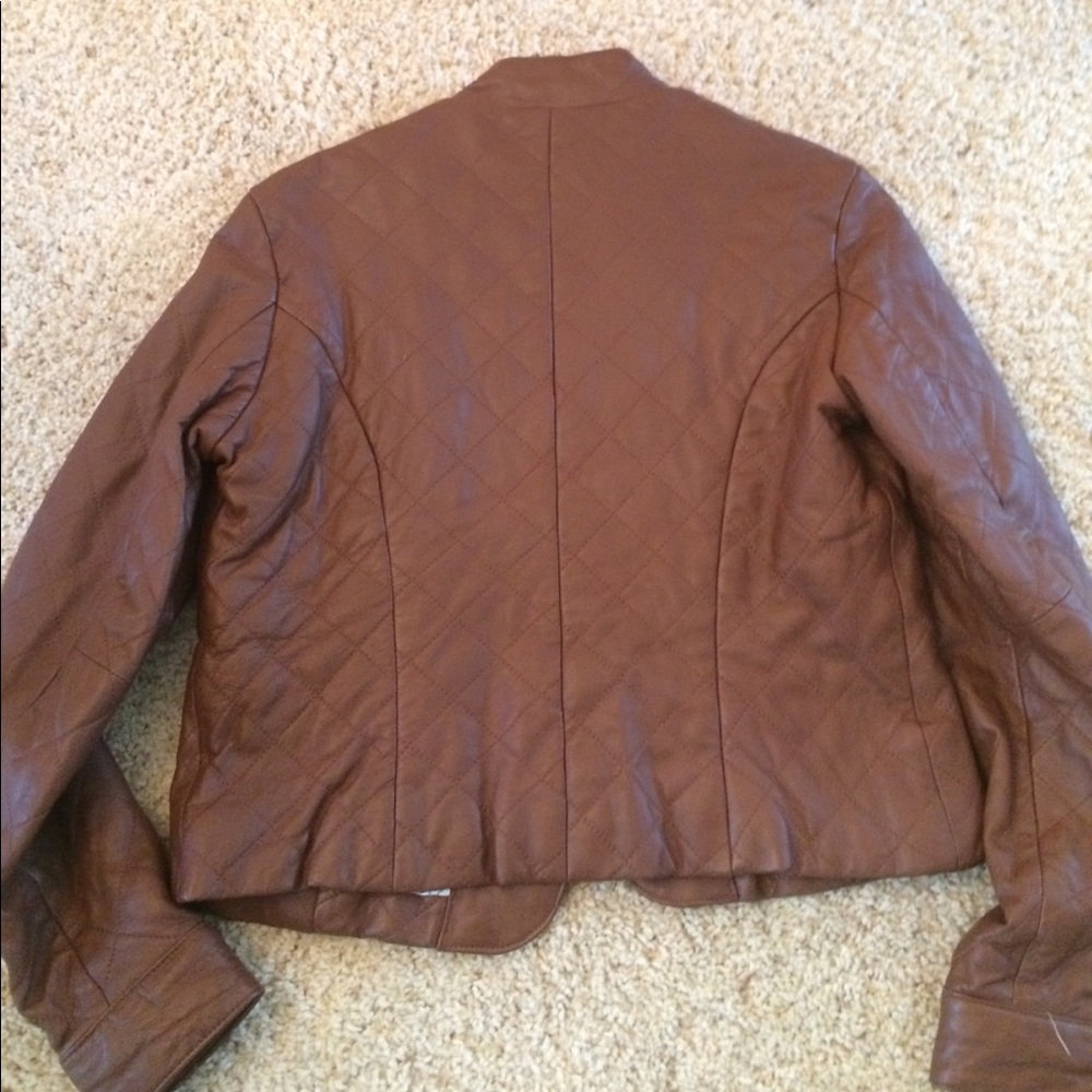 EUC! Women's Leather Jacket - Picture 2 of 5