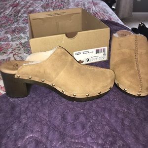 UGG Clogs ***Price is Firm***