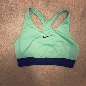 nike pro mint green sports bra