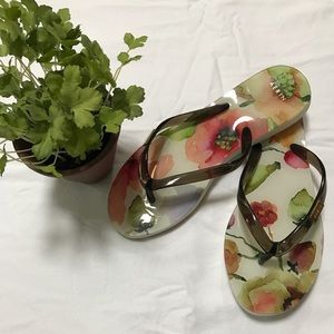 Aerin flip flops size 8