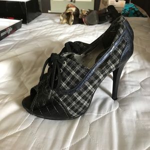 Plaid lace up platform heels