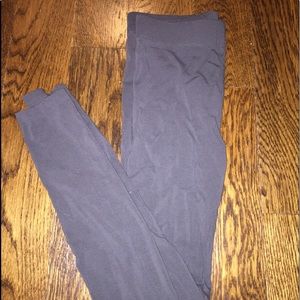 gray leggings