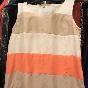 100 % Silk midi dress with vivid colors.