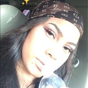 Meet your Posher, Destiny