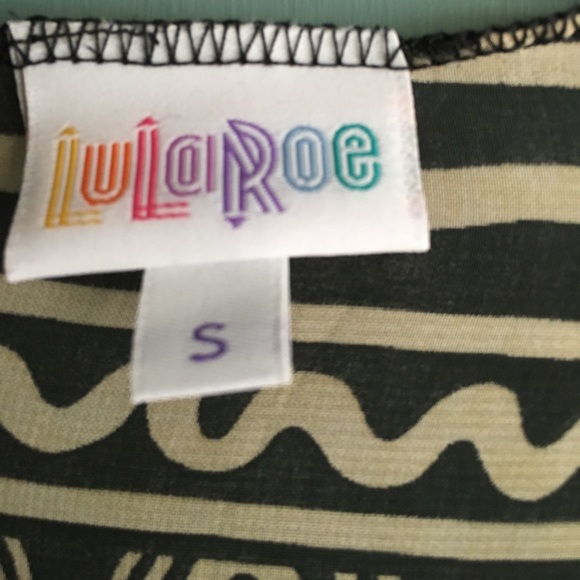 Beautiful NWT LuLaRoe Monroe - S - Picture 2 of 3