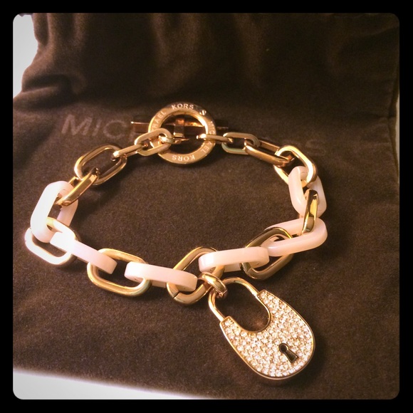 💯Authentic Michael Kors link Bracelet - Picture 1 of 1