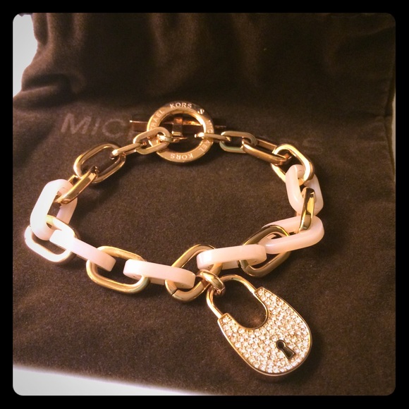 Michael Kors Jewelry - 💯Authentic Michael Kors link Bracelet