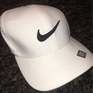 NIKE Golf Hat NWOT