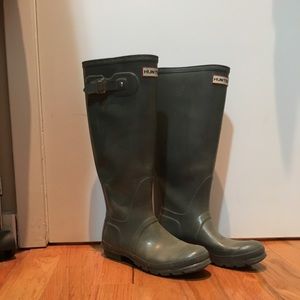Hunter Original Tall Grey Rainboots, size 8