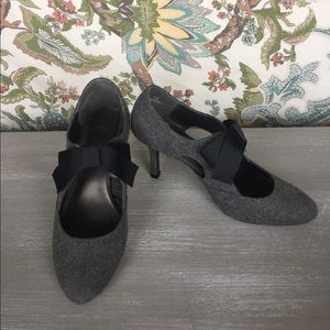 Impo felt ribbon heels