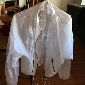 Alo Yoga Size M lightweight Zip-Up Jacket.