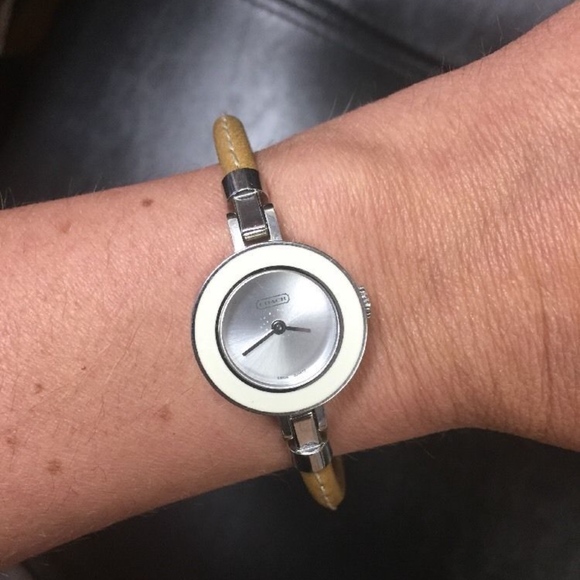 Coach Leather Bangle Watch Interchangeable Bezel - Picture 2 of 4