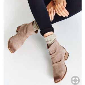 Seychelles size 6 Challenge Sand Booties
