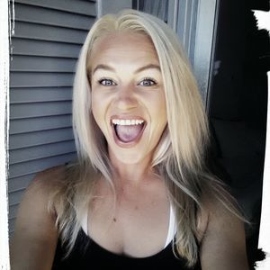 Meet your Posher, Whitney