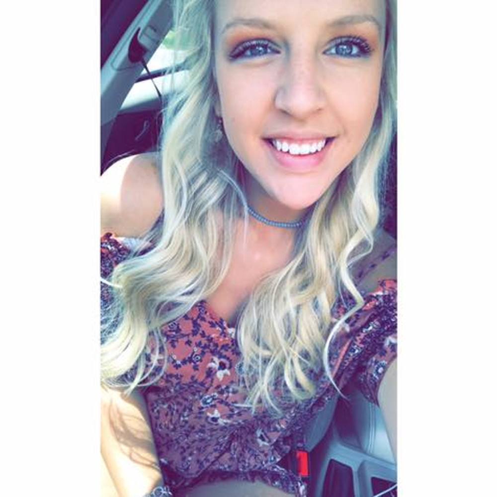 Meet your Posher, Abbey