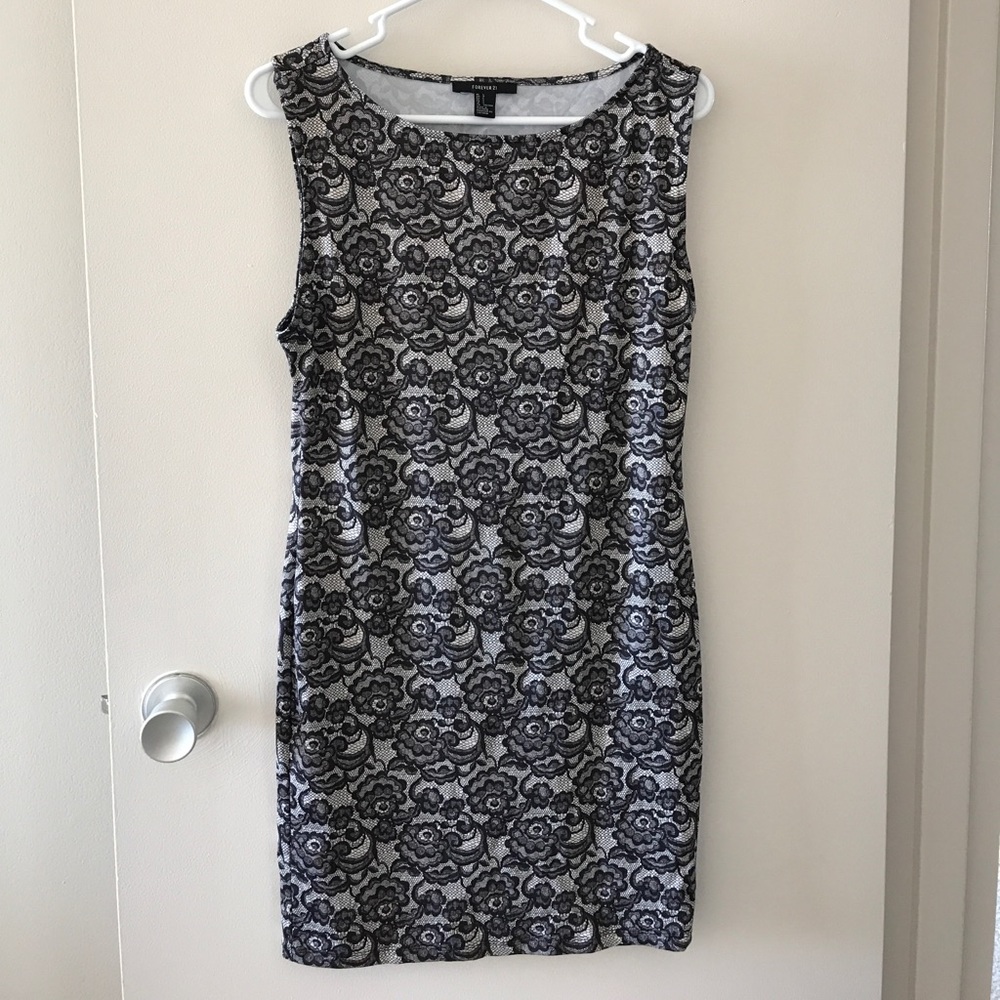 Lace print bodycon dress