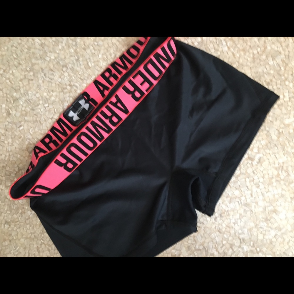 Under Armor Heatgear Shorts - NWOT