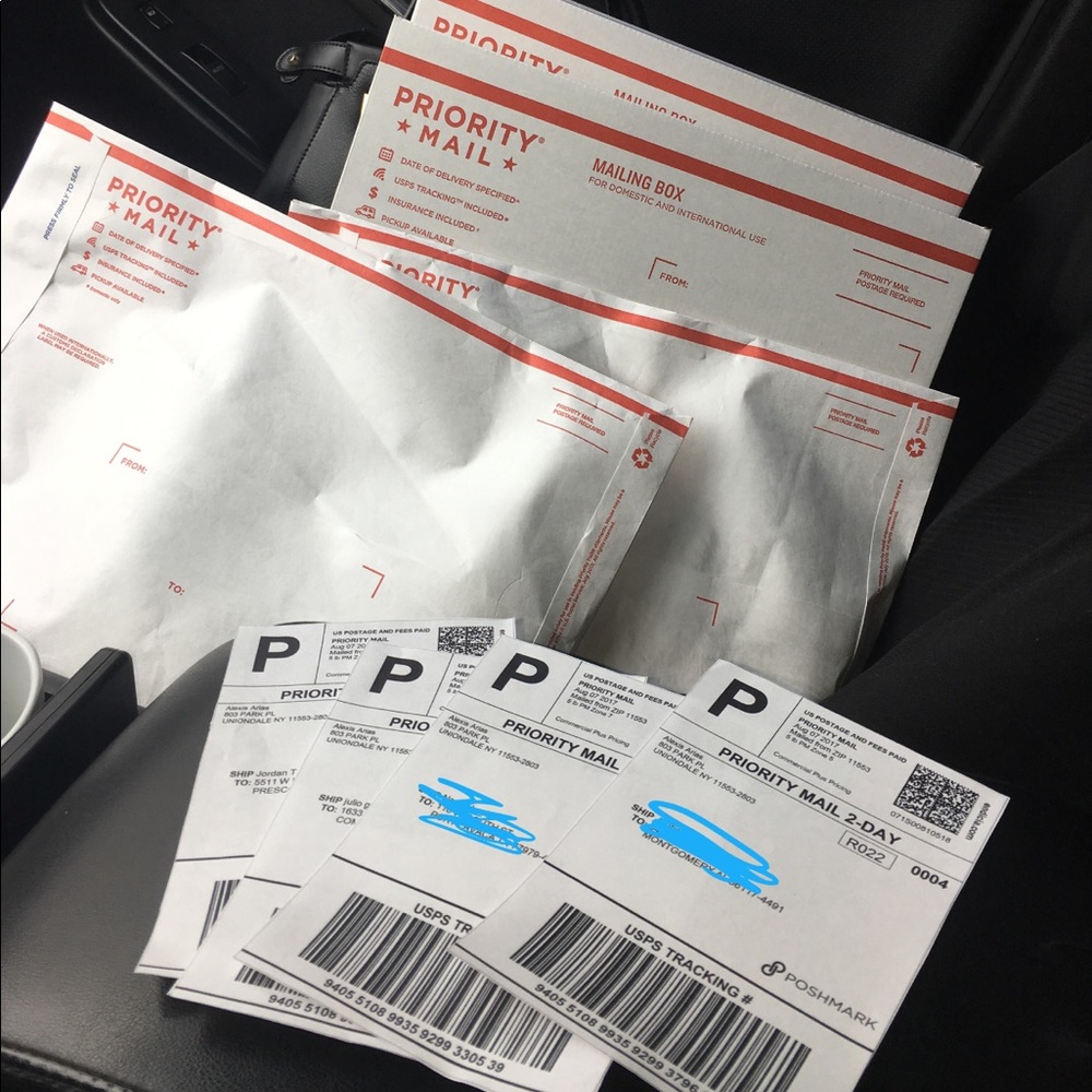 SHIPPED 📦📬💕!!!!!!