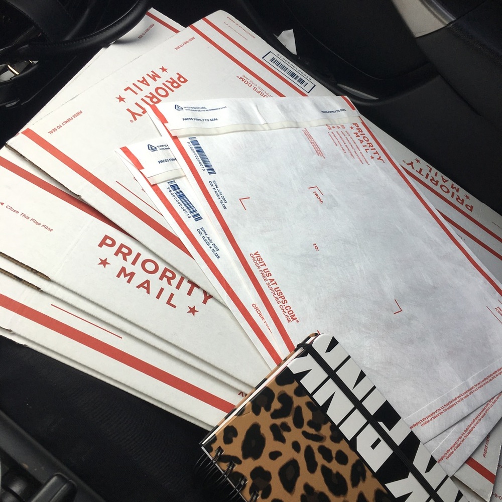 SHIPPED π¦π¬π!!!!!! - Picture 3 of 3