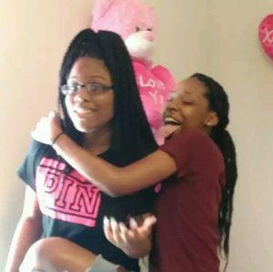 Meet your Posher, April