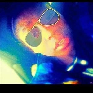 Meet your Posher, Aniah