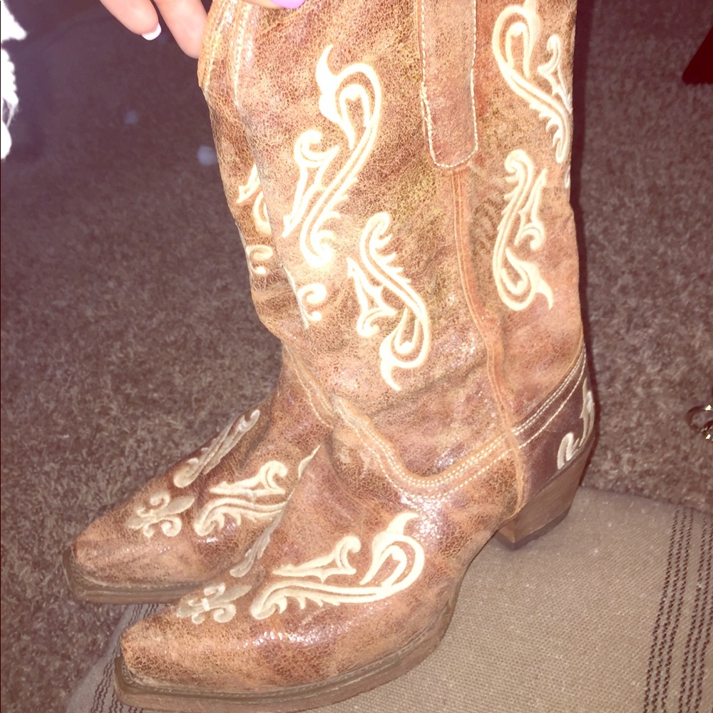 Corral cowboy boots