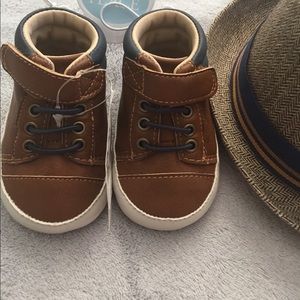 NWT The Childrens Place baby shoes 0-3 months