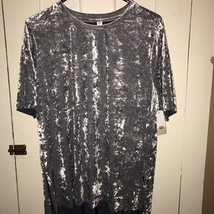 Ordered 2 shirts by accident!! Tags still on!!