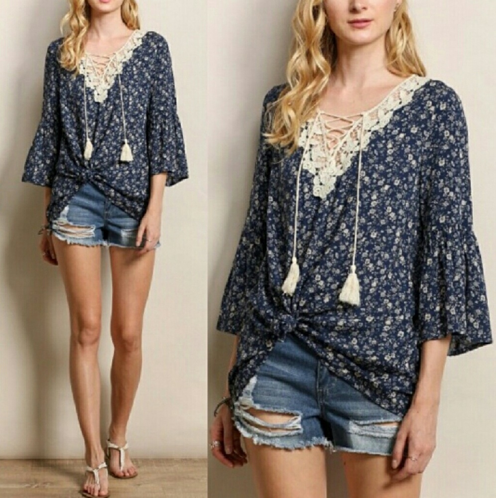 BOUTIQUE FLORAL PRINT NAVY LACE UP TOP - Picture 1 of 2