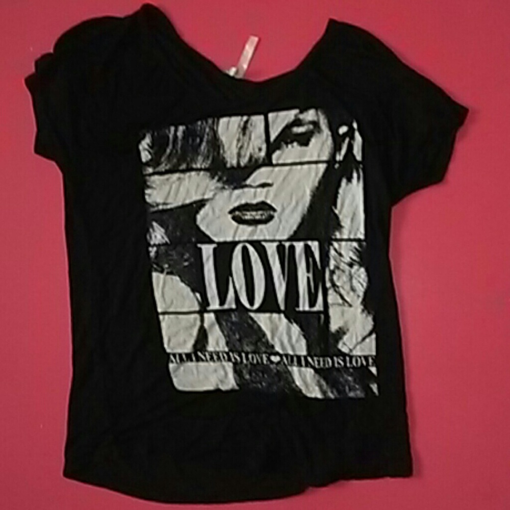 Black shirt