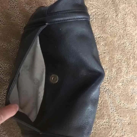 Tory burch cross body - Picture 3 of 4