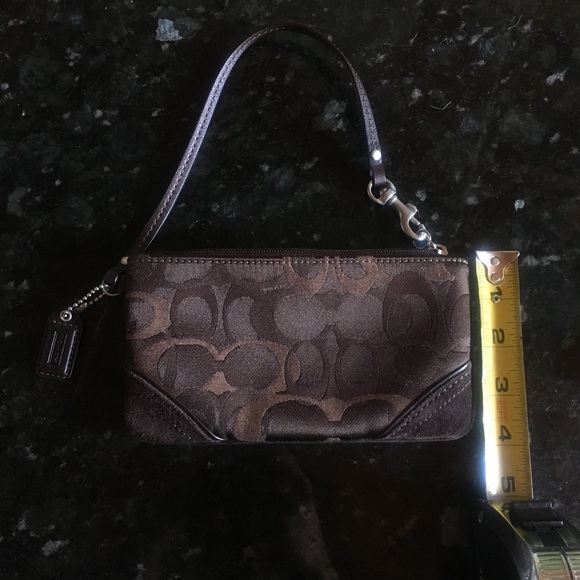 Authentic Coach Brown Wristlet - Picture 4 of 5