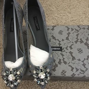 Dolce and gabbana lace pump
