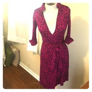 Diane Von Furstenburg wrap dress sz 0